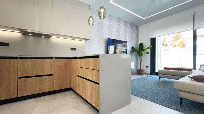 Image No.10-3 Bed Villa for sale