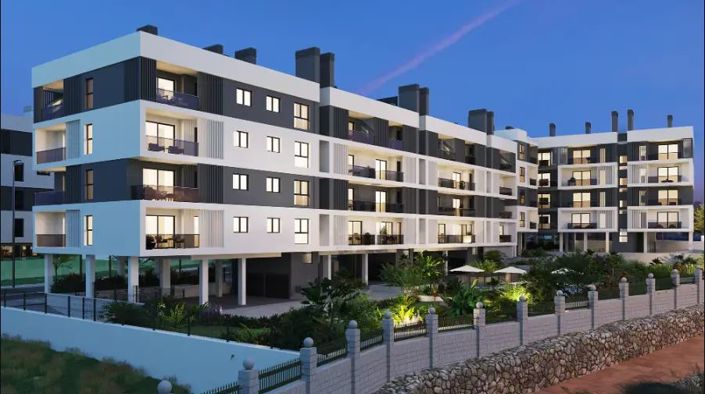 Image No.17-3 Bed Apartment for sale