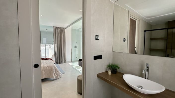 Image No.3-3 Bed Semi-Detached for sale