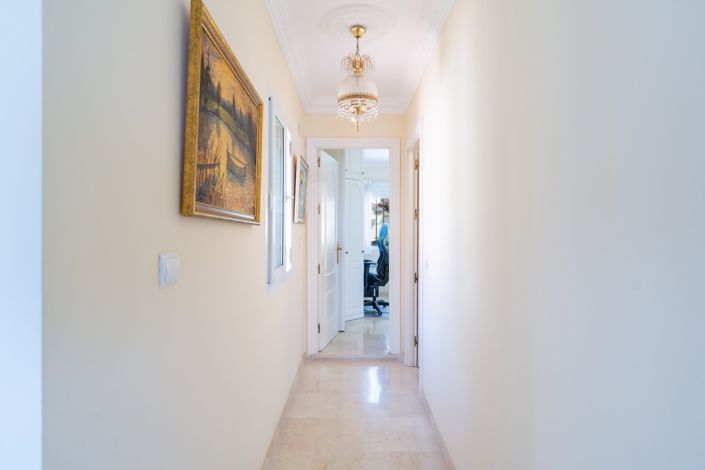 Image No.25-5 Bed Villa for sale