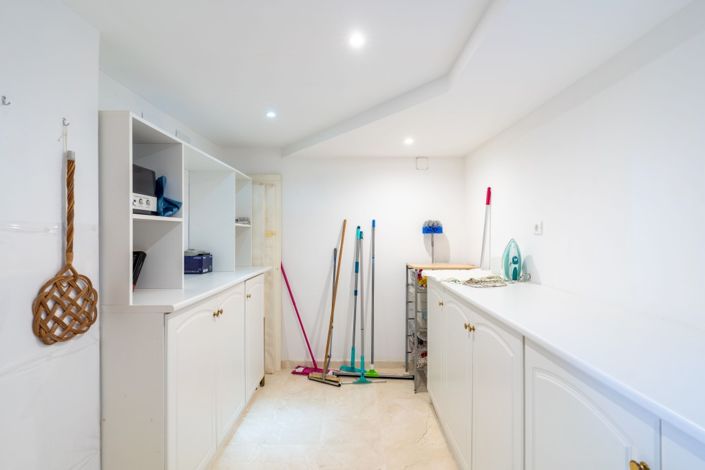 Image No.35-5 Bed Villa for sale