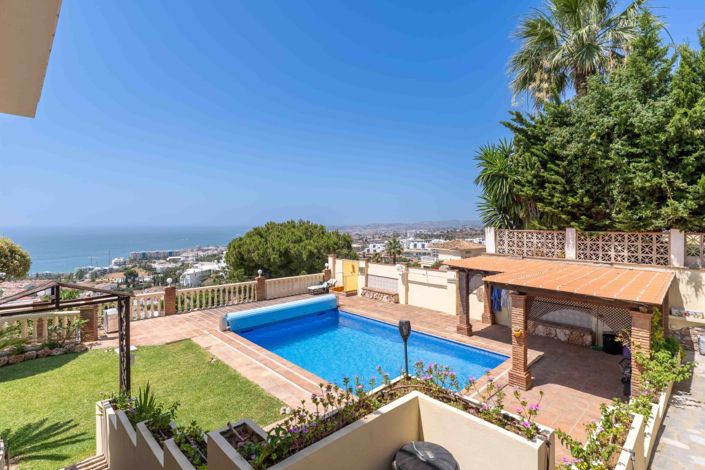 Image No.52-5 Bed Villa for sale