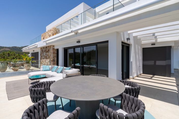 Image No.12-3 Bed Property for sale