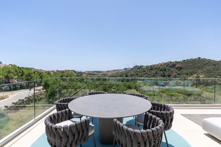 Image No.13-3 Bed Property for sale