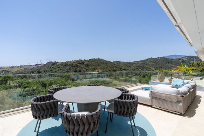 Image No.14-3 Bed Property for sale