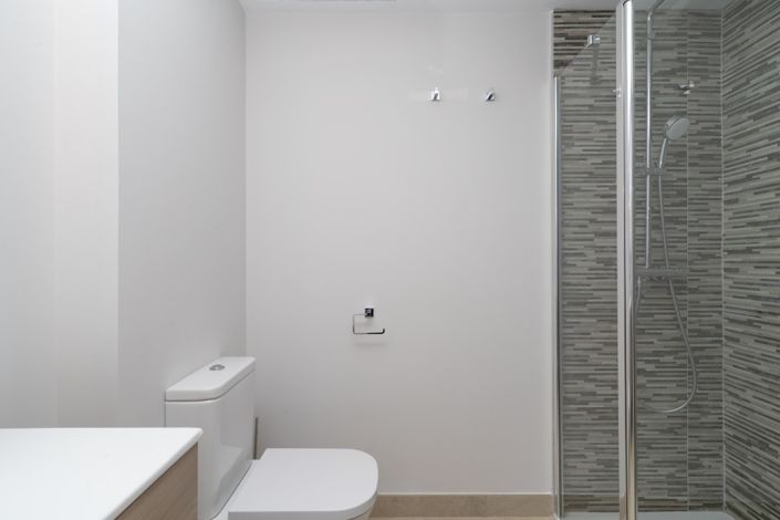 Image No.20-3 Bed Property for sale