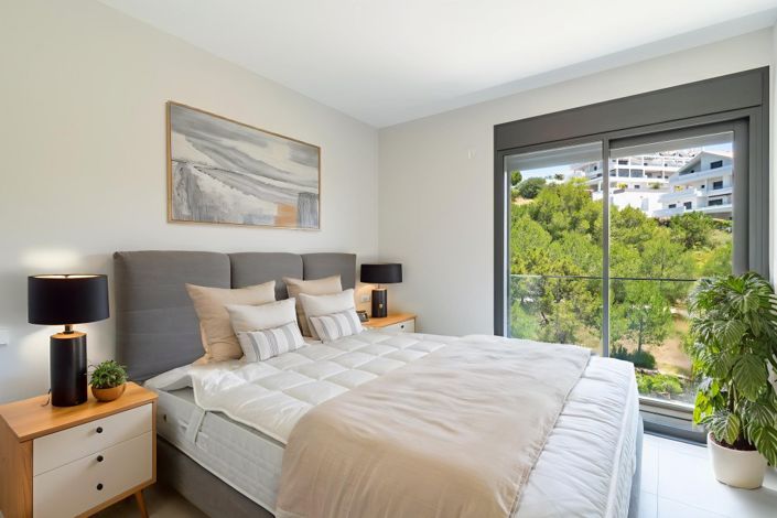 Image No.21-3 Bed Property for sale