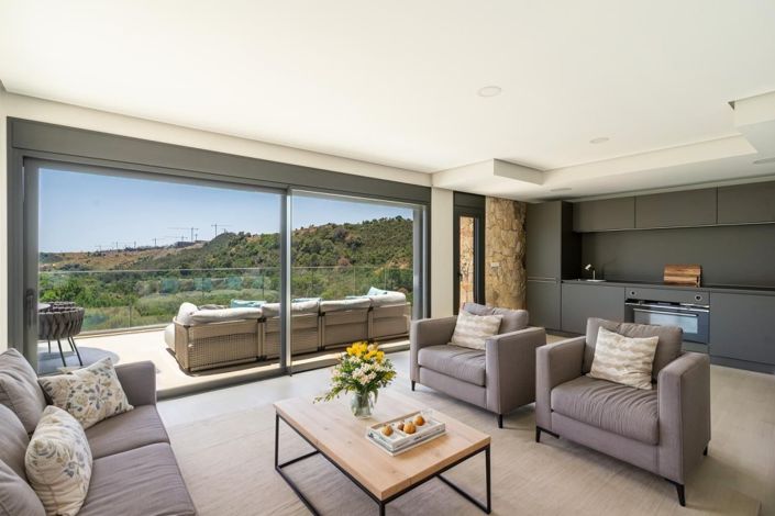 Image No.3-3 Bed Property for sale