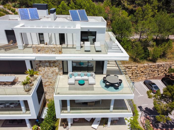 Image No.40-3 Bed Property for sale