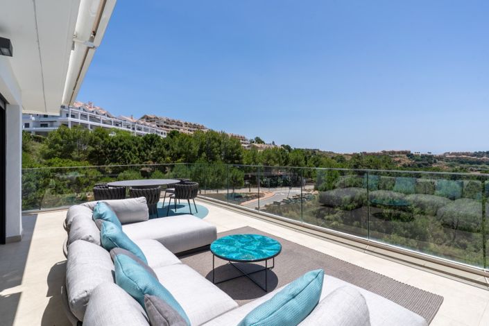 Image No.8-3 Bed Property for sale