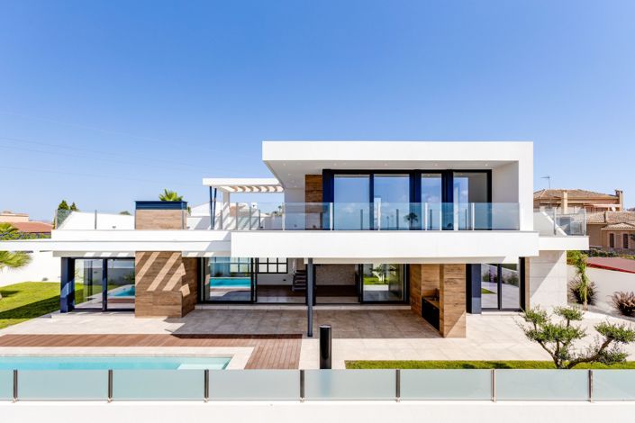 Image No.1-3 Bed Villa for sale