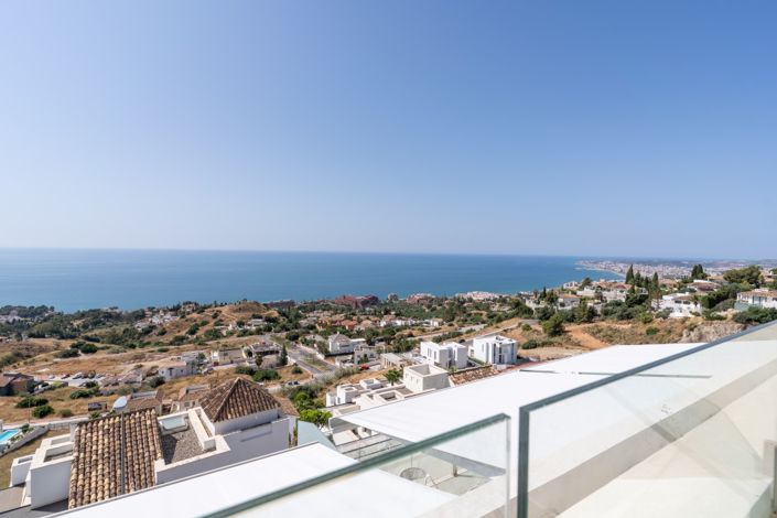 Image No.13-3 Bed Property for sale