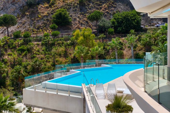 Image No.4-3 Bed Property for sale