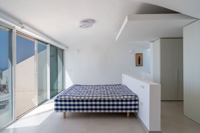 Image No.9-3 Bed Property for sale