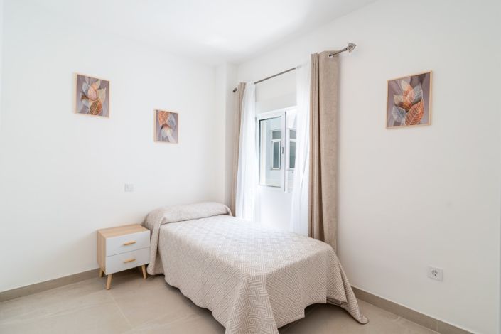 Image No.14-3 Bed Apartment for sale