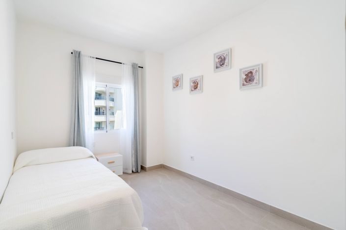 Image No.15-3 Bed Apartment for sale