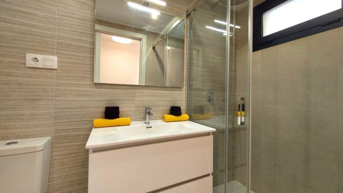 Image No.18-2 Bed Apartment for sale