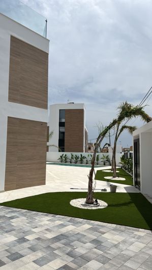 Image No.4-4 Bed Villa for sale