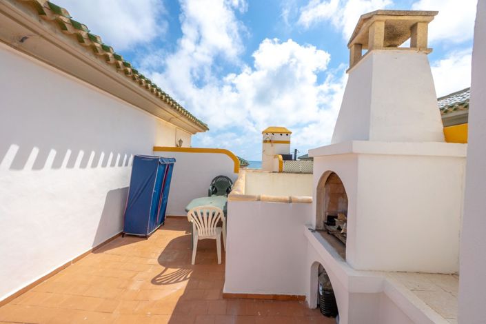 Image No.26-3 Bed Property for sale