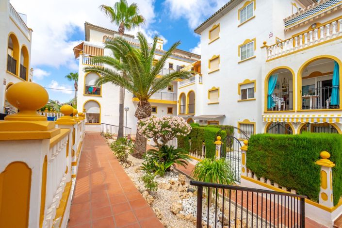 Image No.31-3 Bed Property for sale