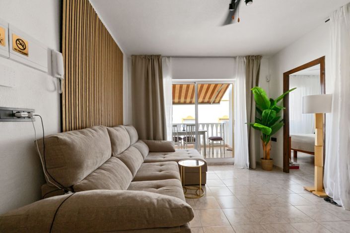 Image No.9-3 Bed Property for sale