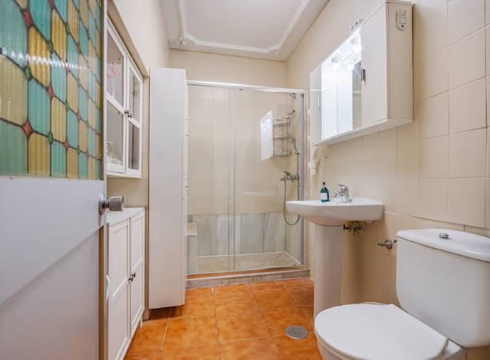 Image No.11-2 Bed Townhouse for sale