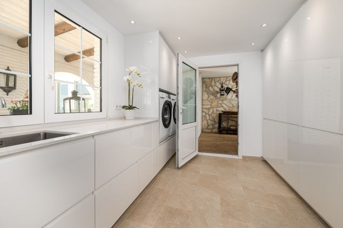 Image No.53-4 Bed Villa for sale