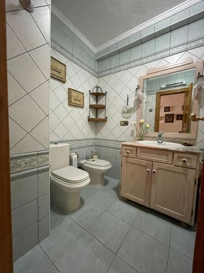 Image No.17-4 Bed Apartment for sale