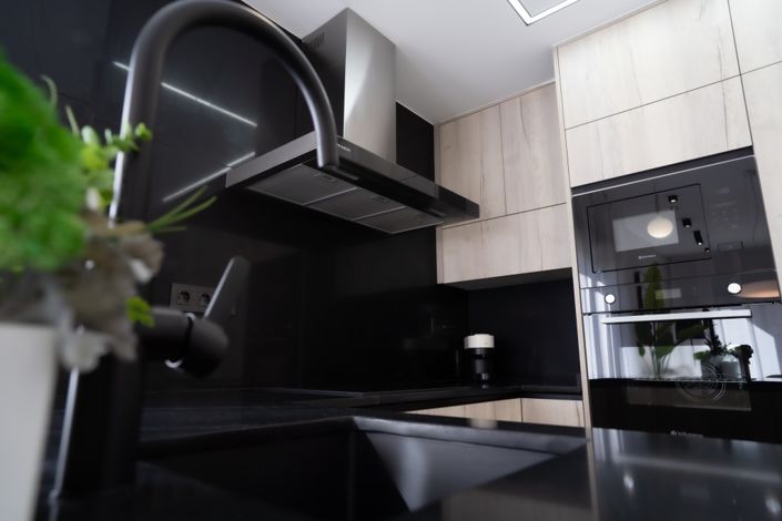 Image No.18-3 Bed Property for sale