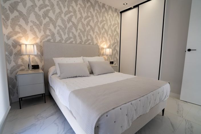 Image No.31-3 Bed Property for sale