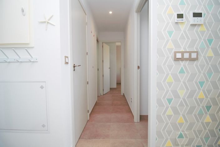 Image No.11-2 Bed Property for sale