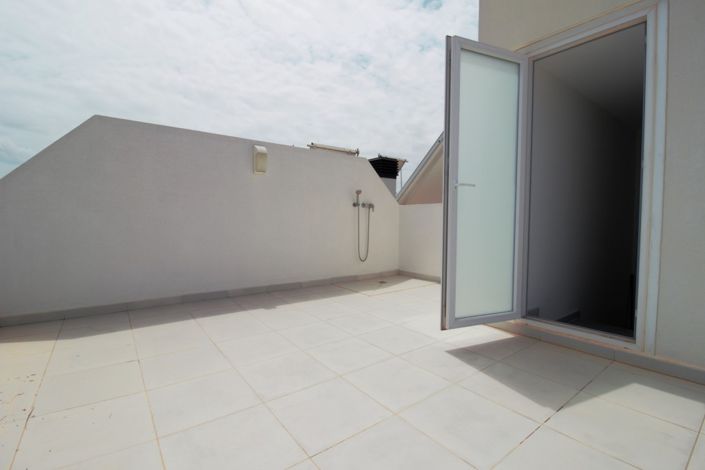 Image No.21-2 Bed Property for sale