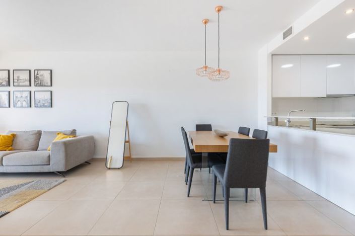 Image No.6-3 Bed Apartment for sale