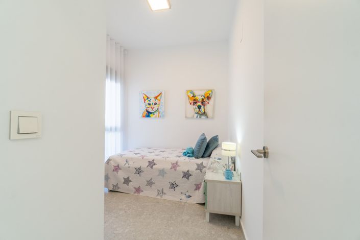 Image No.15-3 Bed Property for sale