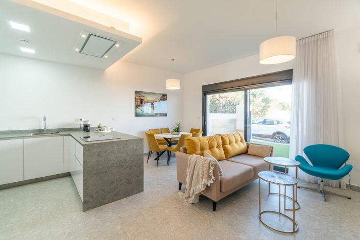 Image No.4-3 Bed Property for sale