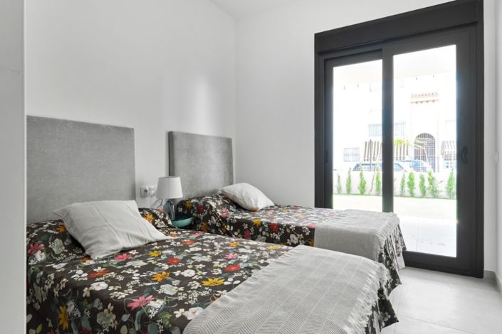 Image No.30-2 Bed Property for sale