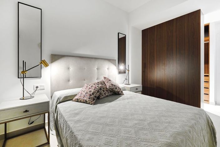 Image No.36-2 Bed Property for sale