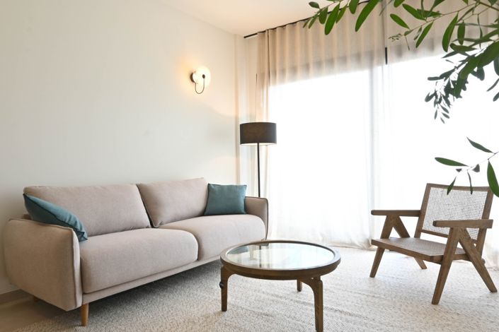 Image No.12-2 Bed Property for sale