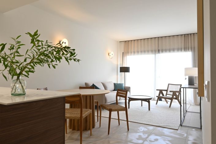 Image No.18-2 Bed Property for sale