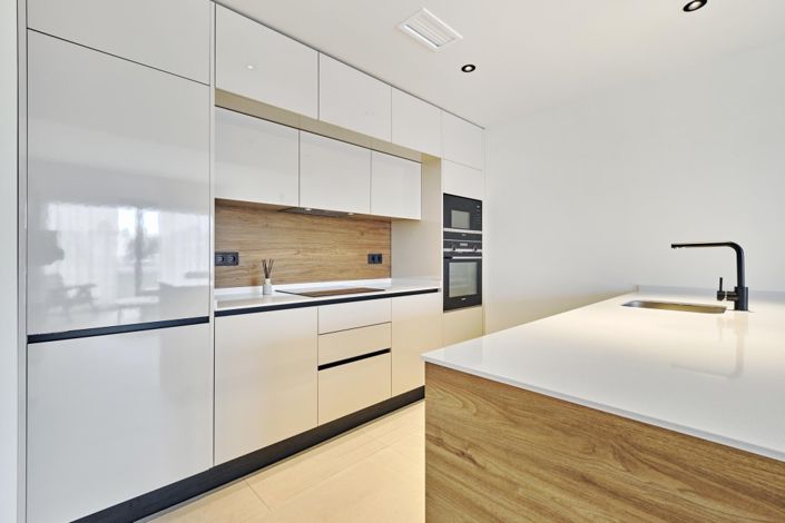 Image No.20-2 Bed Property for sale