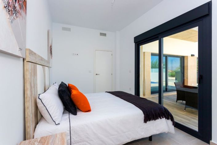 Image No.23-3 Bed Villa for sale