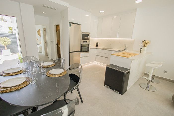 Image No.9-3 Bed Villa for sale