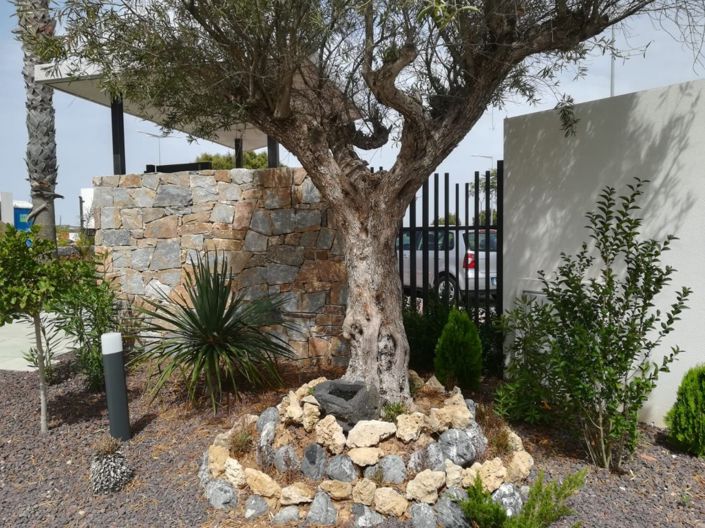 Image No.12-3 Bed Property for sale