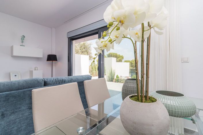 Image No.43-3 Bed Property for sale