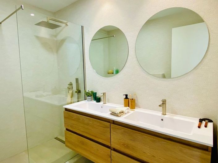 Image No.7-2 Bed Property for sale