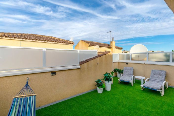 Image No.19-4 Bed Semi-Detached for sale