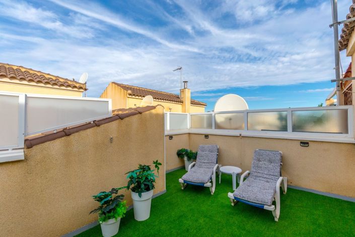 Image No.20-4 Bed Semi-Detached for sale