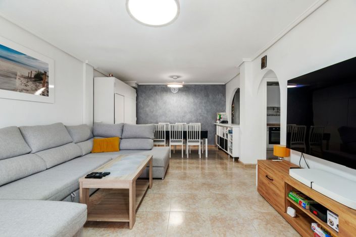 Image No.2-4 Bed Semi-Detached for sale