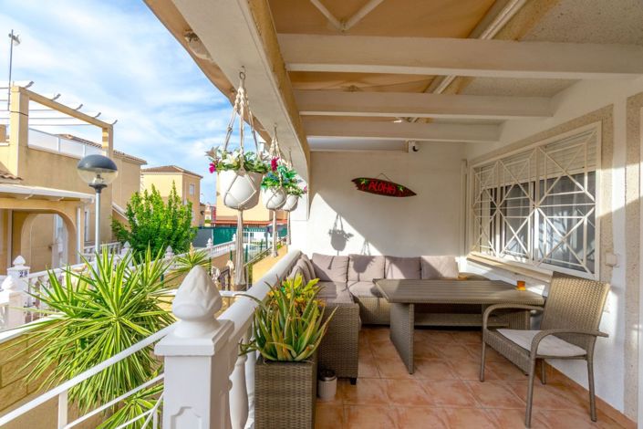 Image No.23-4 Bed Semi-Detached for sale