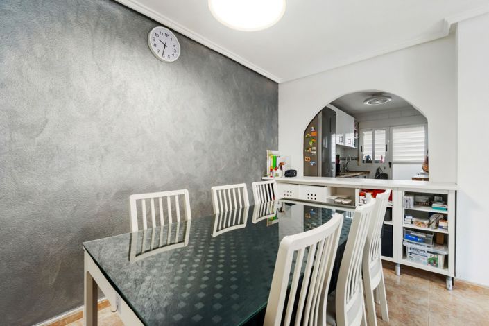 Image No.6-4 Bed Semi-Detached for sale